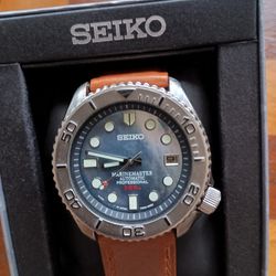 MOTHER OF PEARL BLACK SEIKO DIVER 7002-700A AUTOMATIC MENS WATCH SN 581288