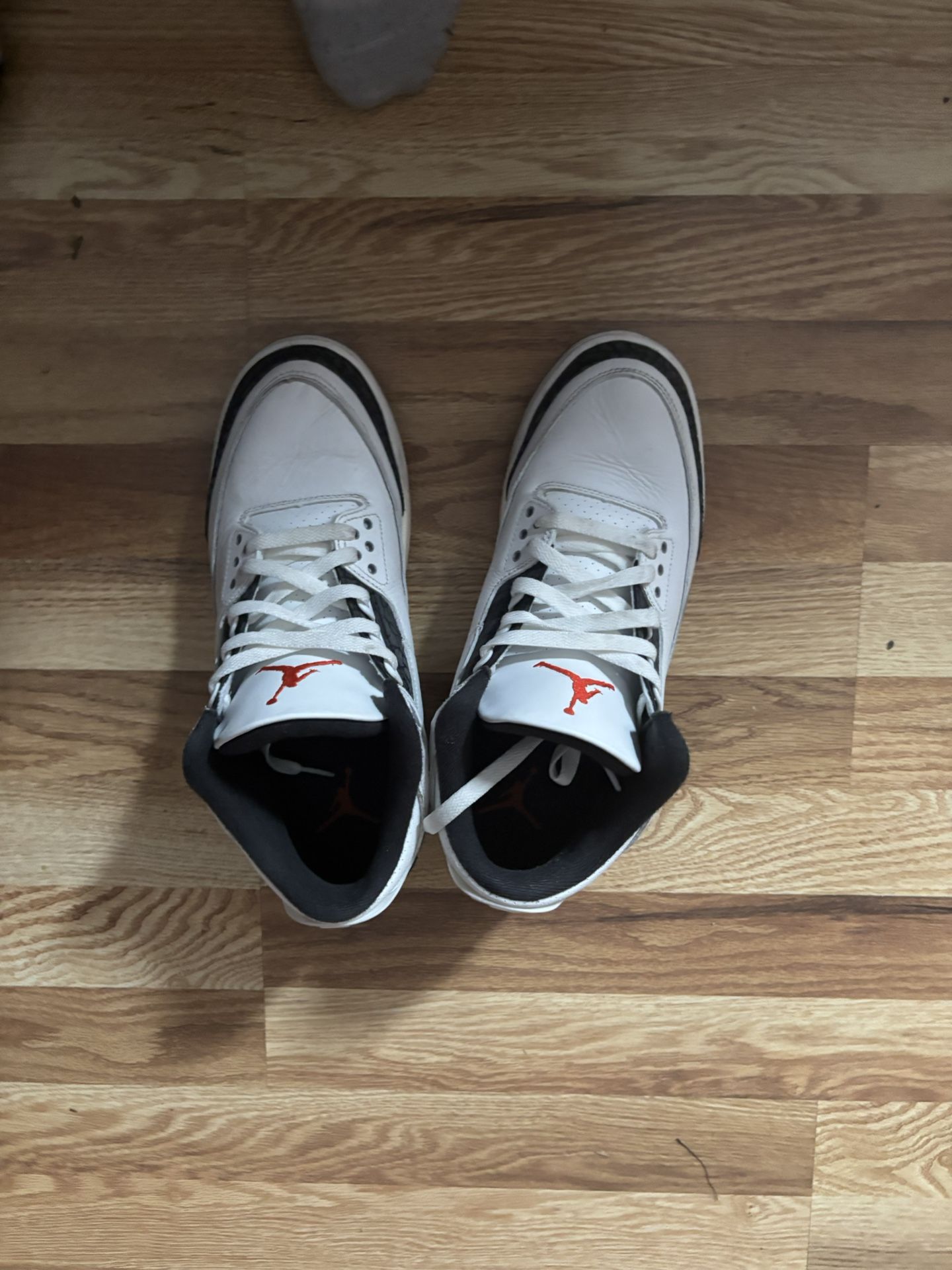 Jordan 3s cement Gray