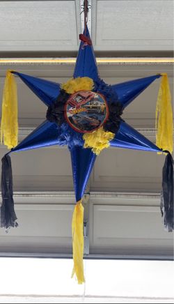 Hot Wheels Star Pinata