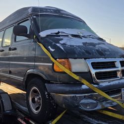 99 00 PARTS 01 02 03 Dodge Ram 1500 Headlight Door Rear Bumper Seats Taillight Hood PART OUT