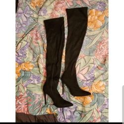 Thigh high boots - size 10