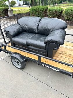 Loveseat Sofa Black Well Maintained & Built‼️$80‼️