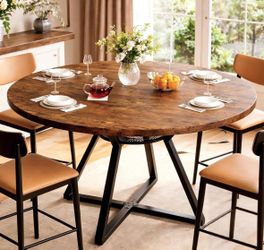 round dinning table