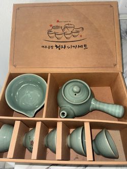 Korean Celadon tea set 11 Piece Set