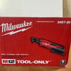 Milwaukee M12 12V Lithium-lon Cordless 3/8 in Ratchet (Tool-Only) 2457-20 