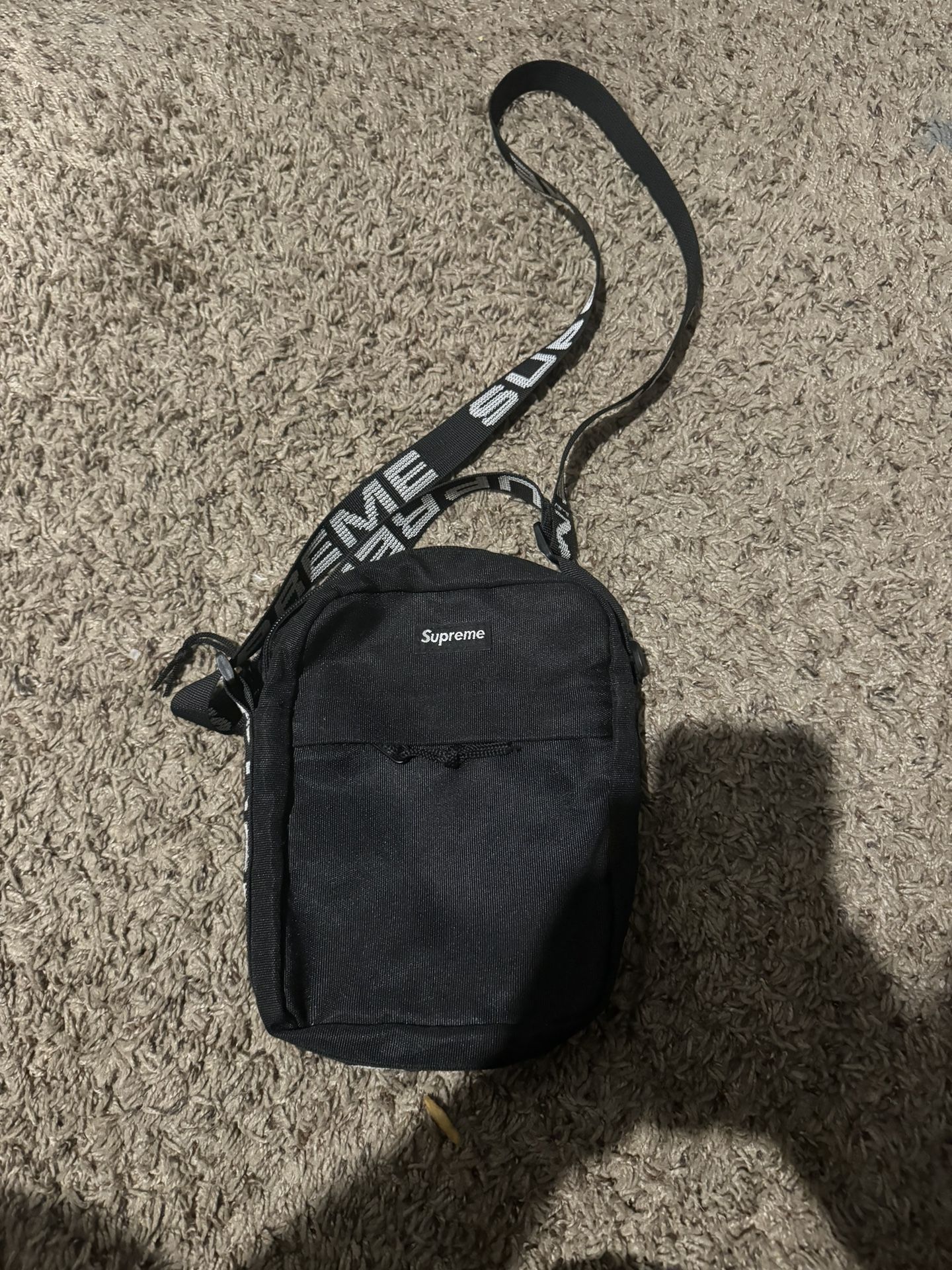 Supreme Shoulder Bag 