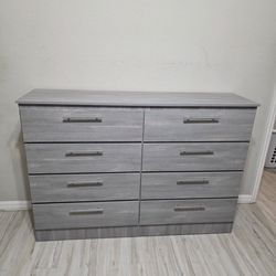 Dresser 8 Drawer