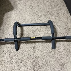 Pull Up Bar 