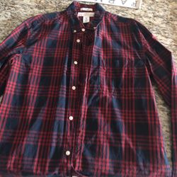 Red & Navy Blue Button Up MEDIUM