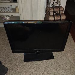 LG 26 Inch Flat Screen TV