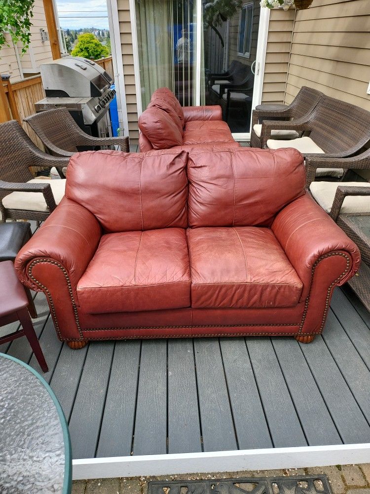 Viewpoint Leather Works Sofa