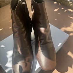 Woman Prada Boots 