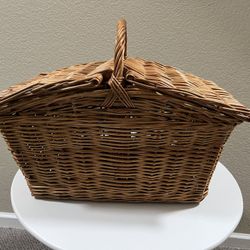 Brexton Wicker Picnic Basket