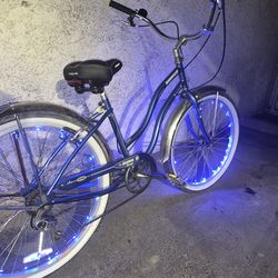 Diamondbacks beach cruiser