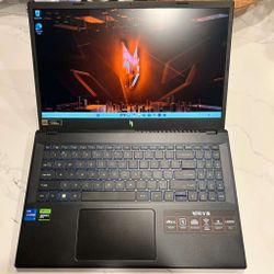 Laptop Nitro V15 RTX 4060