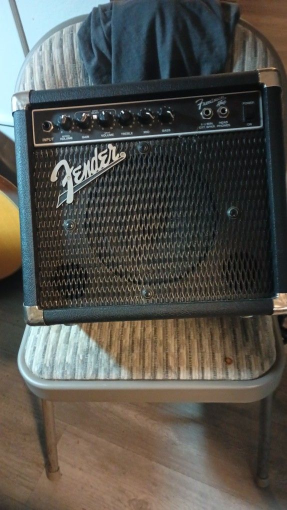 Fender Frontman