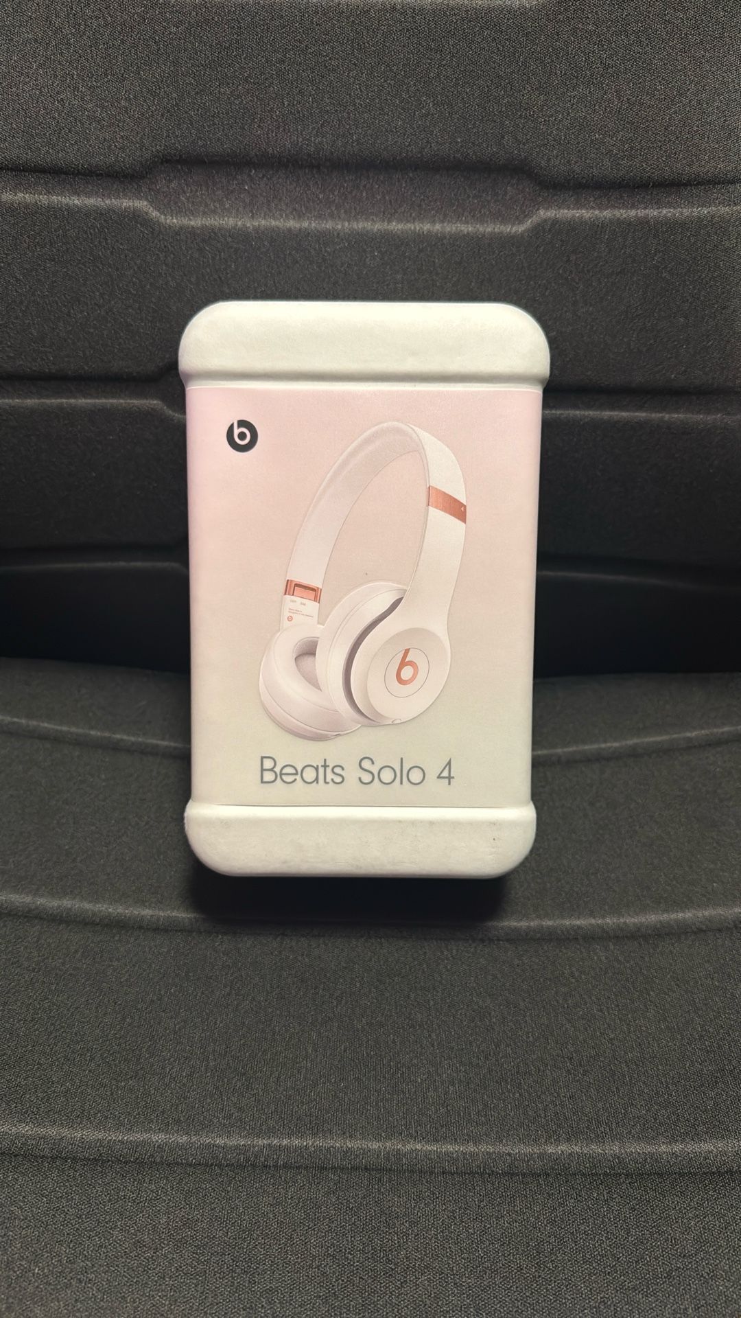 Beats Solo 4