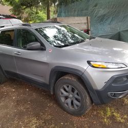Jeep Cherokee Trailhawk Parts 