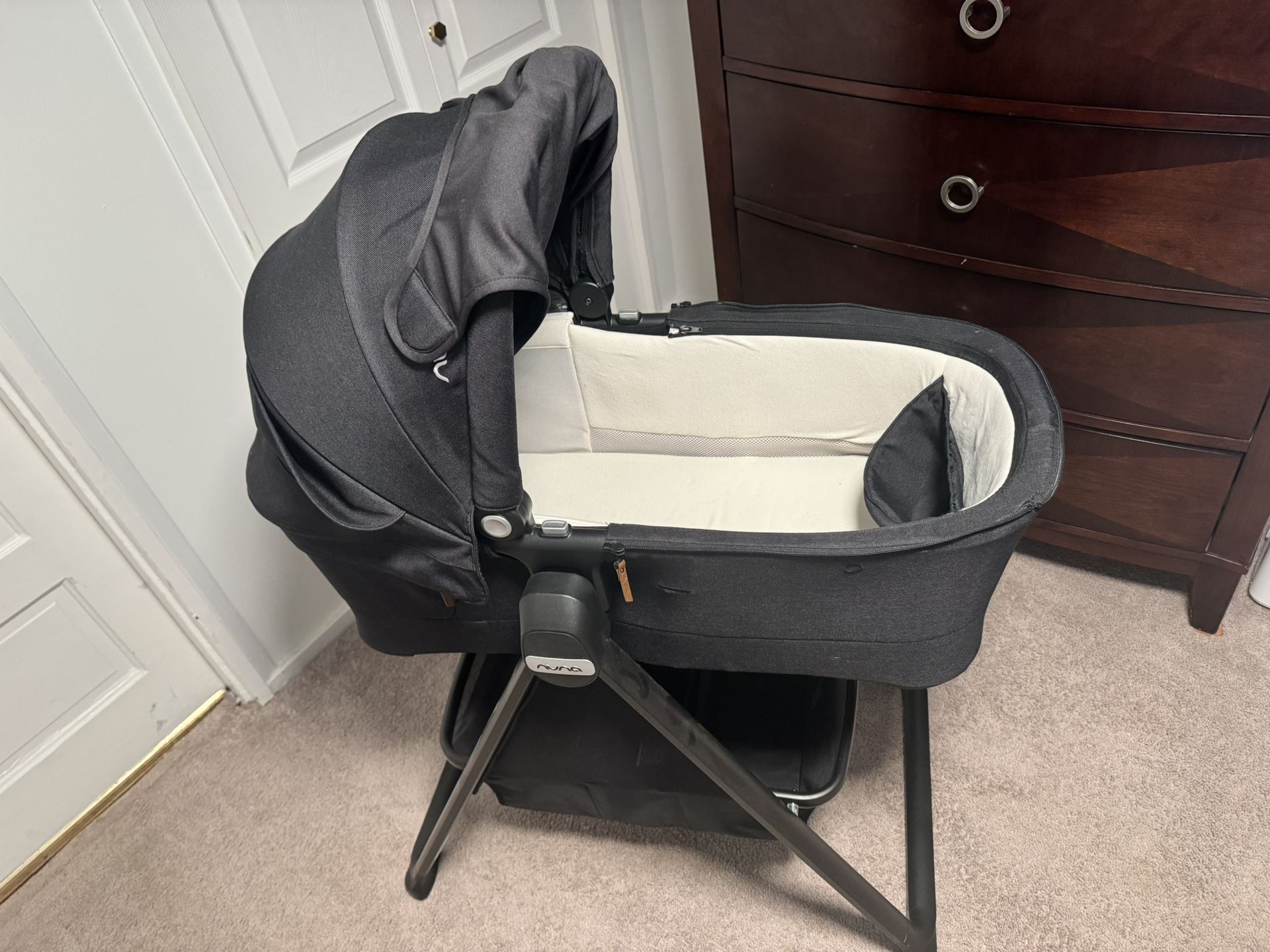 Nuna Lytl Series Bassinet Stand & Stroller Adapters
