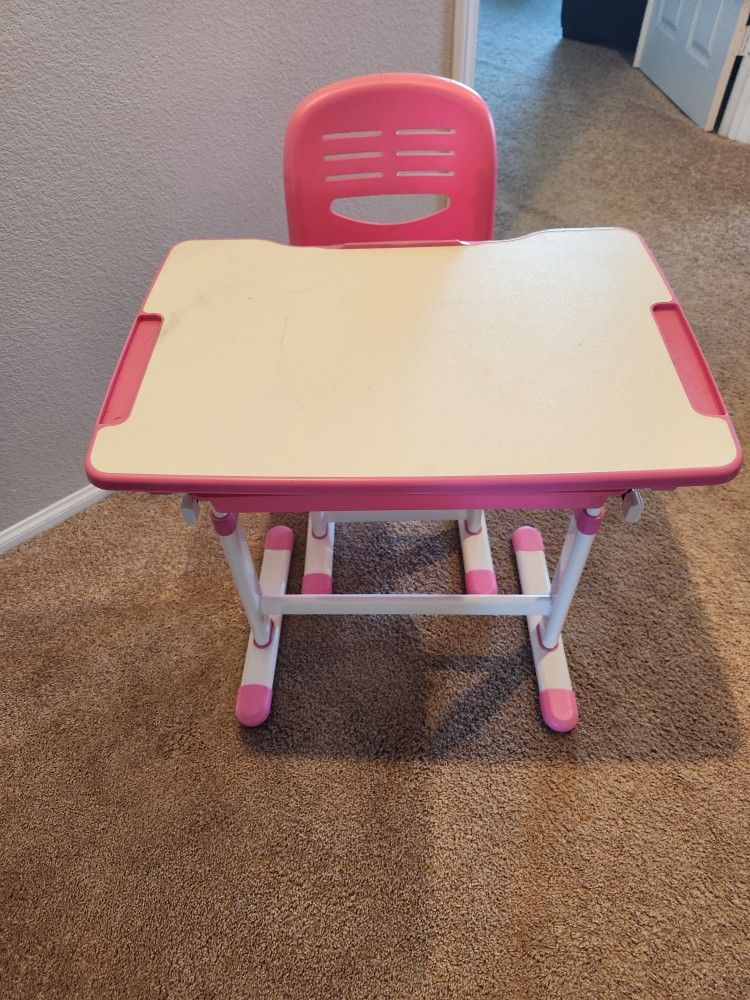 Kids Adjustable Height Desk