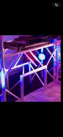 Truss table DJ