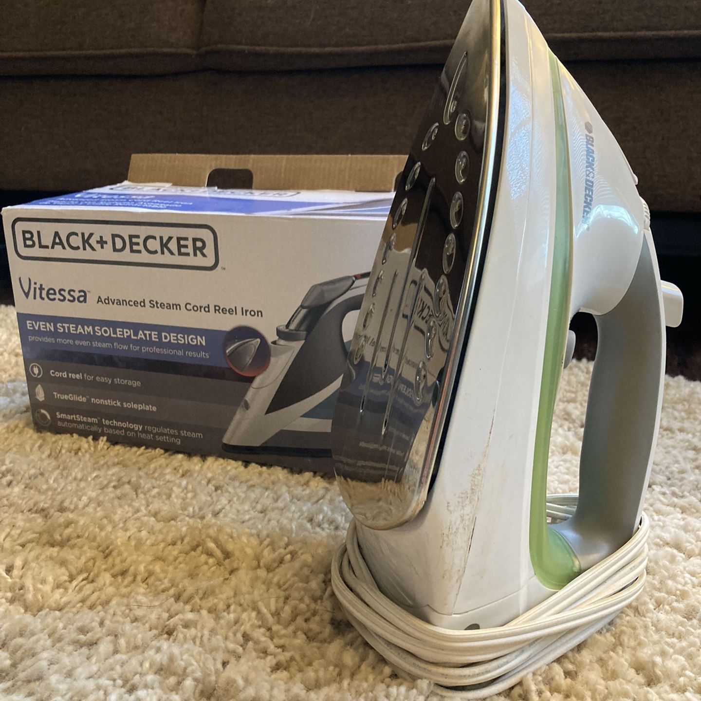 Black & Decker digital Advantage steam iron for Sale in Parker, CO - OfferUp