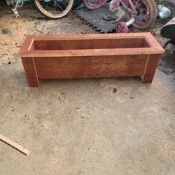 Planter box