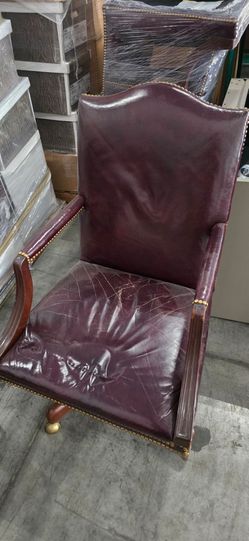 FREE chairs 77038