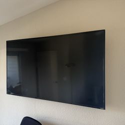 Vizio E65-E1 is a 65-inch, 4K UHD SmartCast LED TV from around 2017