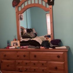 Bedroom Set 5 Piece queen 