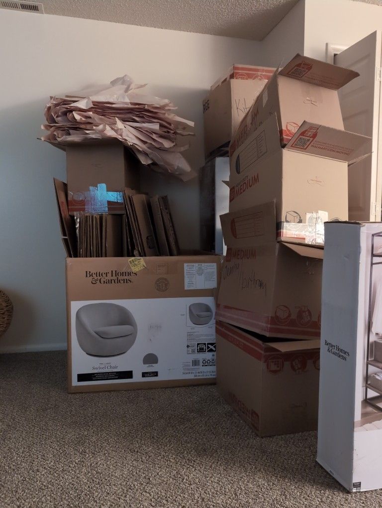 Moving Boxes W/ Packing Paper