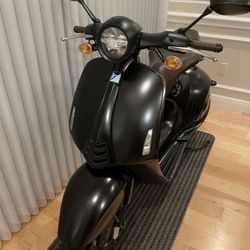 2015 Vespa 946