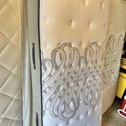 Clean Xl Twin Size Mattress And Box Spring 