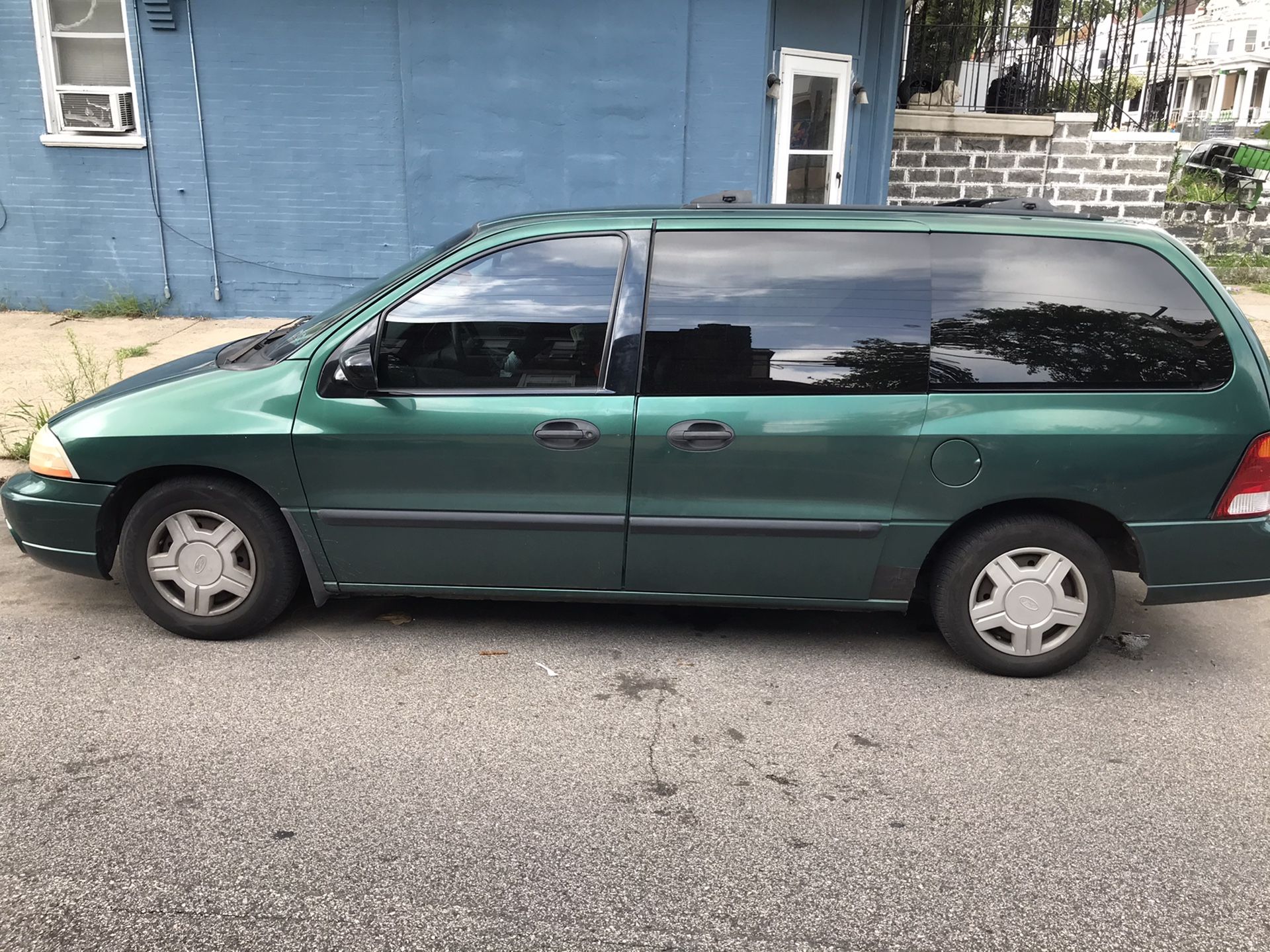 2003 Ford Windstar