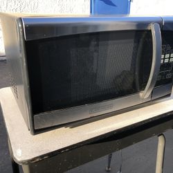 Black and Decker microwave 