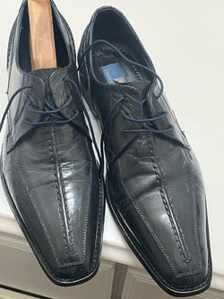 Dress shoes