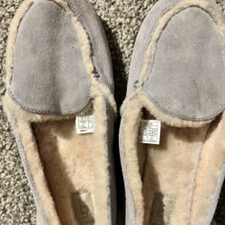 Ugg Slippers 
