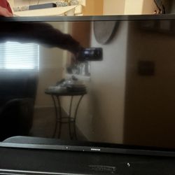 Samsung 32” TV