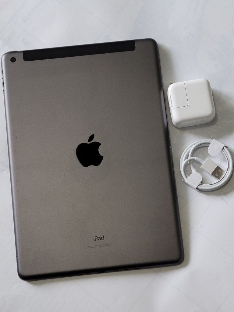 iPad 7 , 7th Generation, Factory Unlocked, Excellent Condition Like New