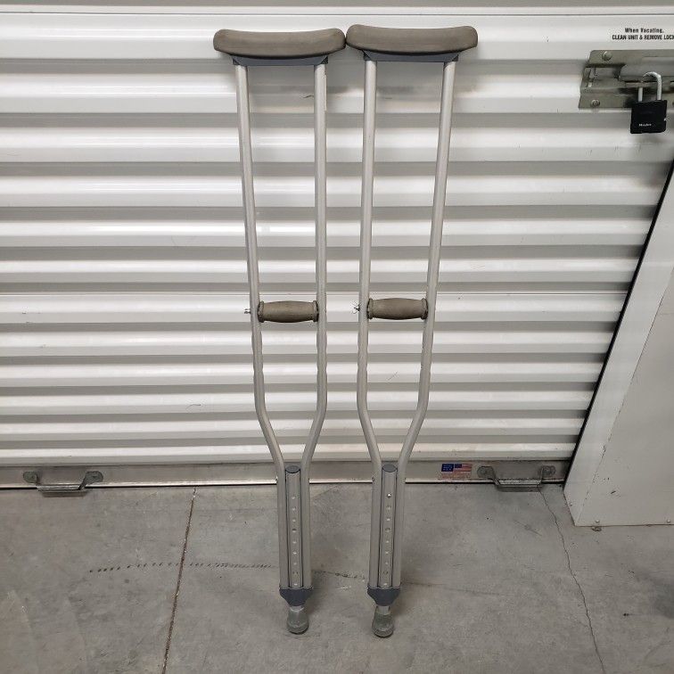 Aluminum Adults Light Weight Crutches