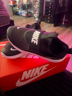 Nike shoes 6Y
