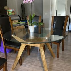 Dining table with wooden base & 4 chairs