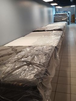 Queen Mattress - Call/Text 931-325-4630