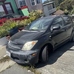 2004 Toyota SCION XA 40 MPG GAS SAVER! CLEAN TITLE in hand 5 Speed Manual Trans Just Paid Registration to 2026