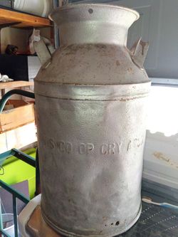 Vintage milk canaster