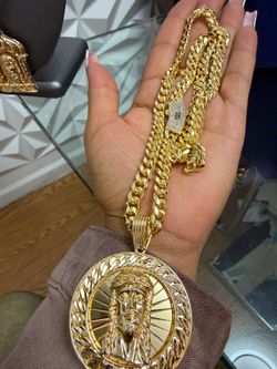 Cadena y medalla precios varian escribeme
