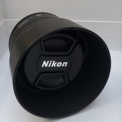 Nikon AF-S FX NIKKOR 50mm f/1.8G Lens with Auto Focus 
