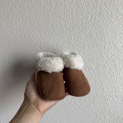 Infant slippers