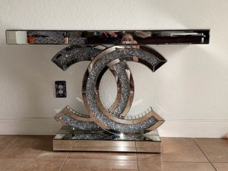 CHANEL table