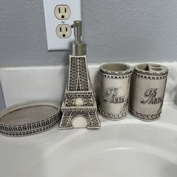 New Restroom Set All 4 Pcs For $8 No Less 